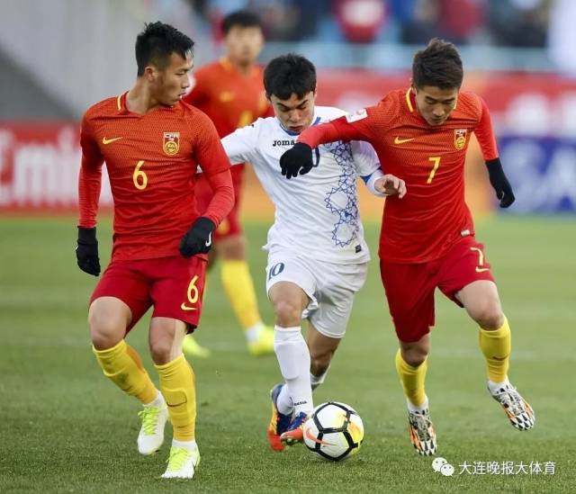 俄罗斯队即将对决乌兹别克斯坦