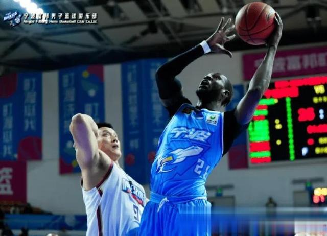 宁波男篮再获胜利,连续保持优异表现 宁波男篮再获胜利,连续保持优异表现