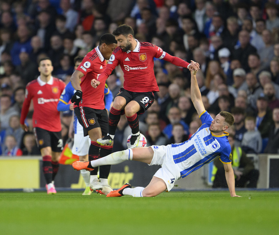 谢菲联主场战平狼队，难分胜负的简单介绍