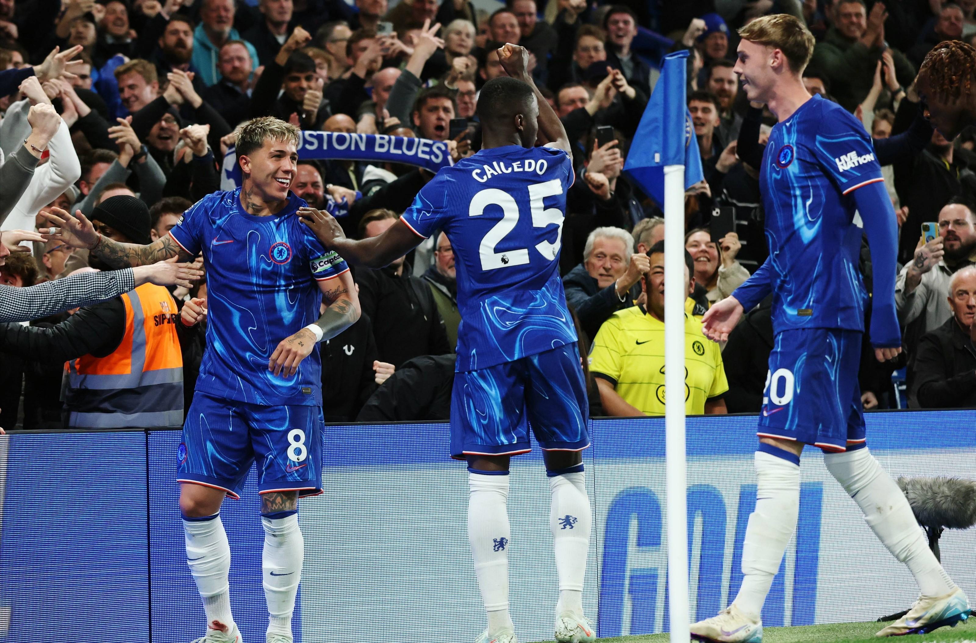 切尔西大胜诺里奇联联赛争夺激烈 切尔西大胜诺里奇联联赛争夺激烈