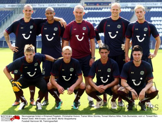 包含汉诺威球队稳扎稳打，力保主场胜利的词条