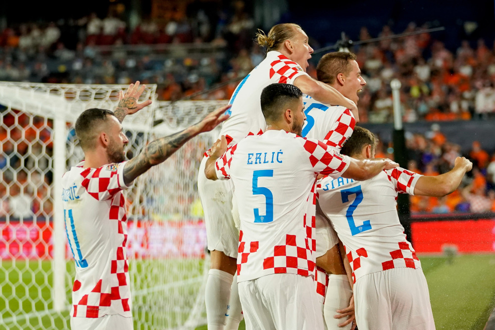 最后时刻逆转,克罗地亚惊险取胜 最后时刻逆转,克罗地亚惊险取胜