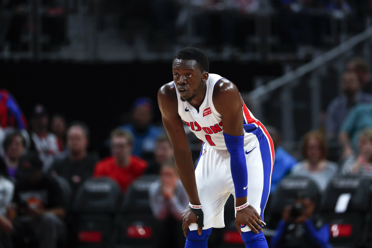 包含雄鹿签下后卫雷吉-杰克逊,加强防守端的词条 包含雄鹿签下后卫雷吉-杰克逊,加强防守端的词条