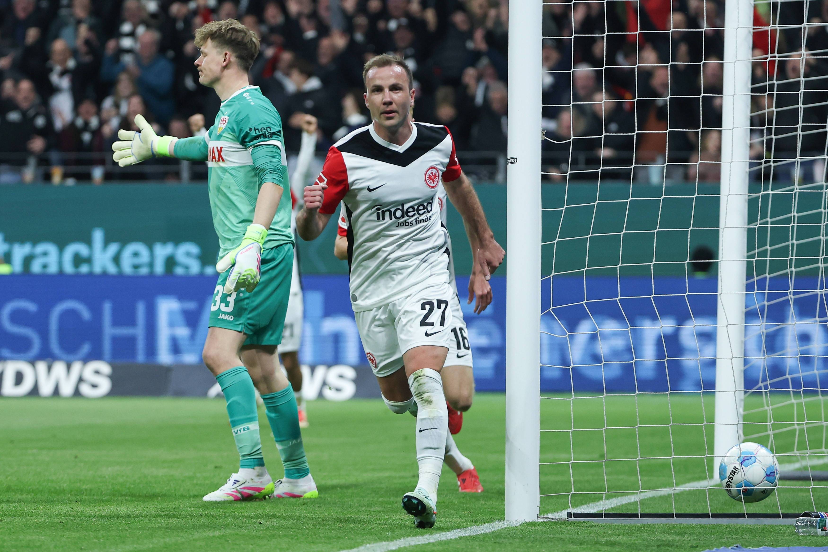 包含中场大腿复出恢复正赛，球队士气高涨的词条