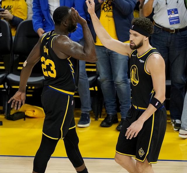 顶尖球队间的对抗：实力碰撞令人期待的简单介绍