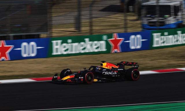 红牛车队轻取迈凯伦，佩雷兹带队取胜