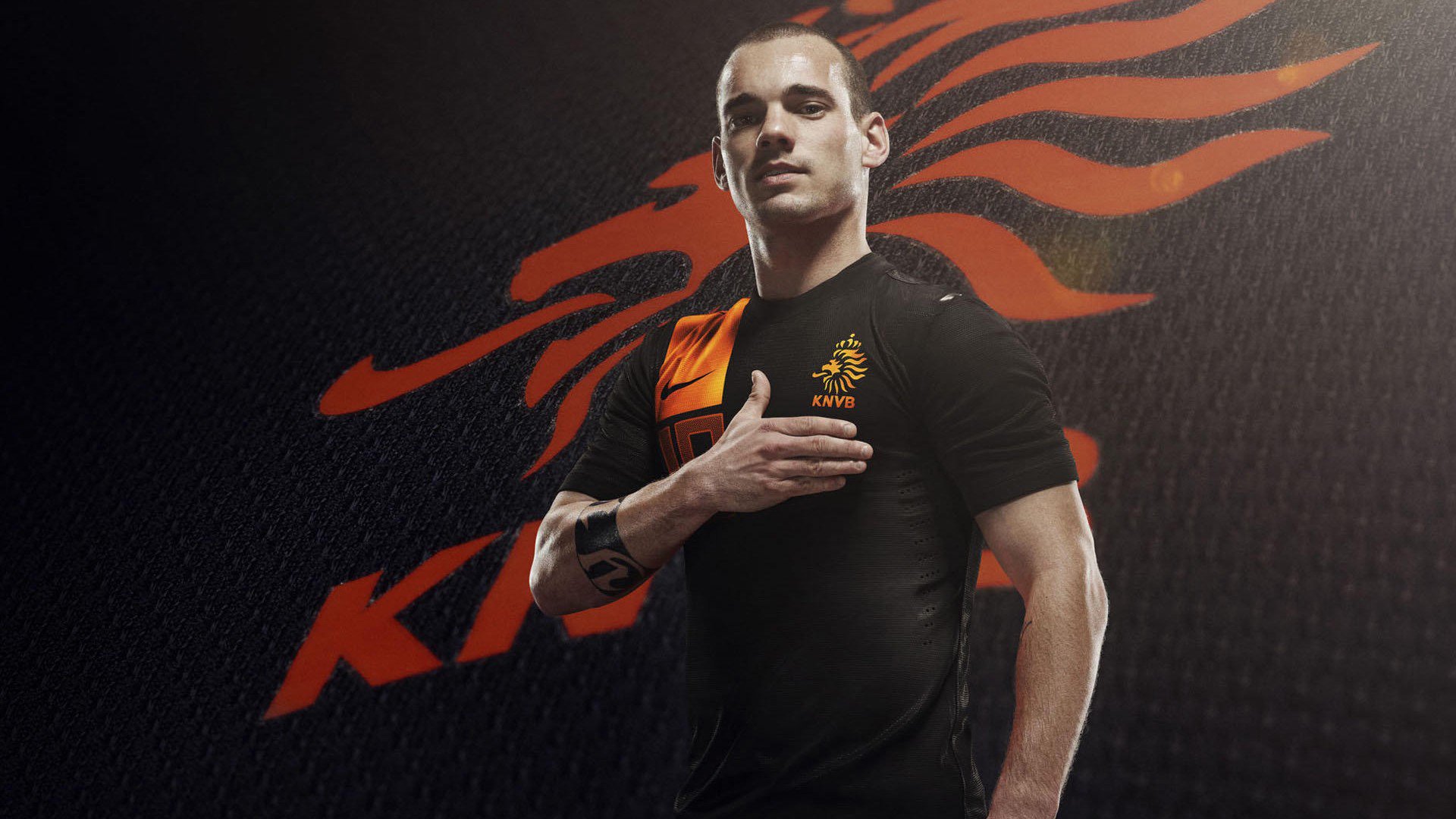 F1街道赛之夜，当利拉德在轰鸣中听见篮球的心跳